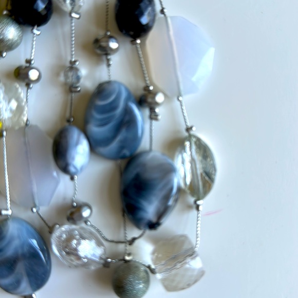 Triple strand nexklace - Picture 3 of 3